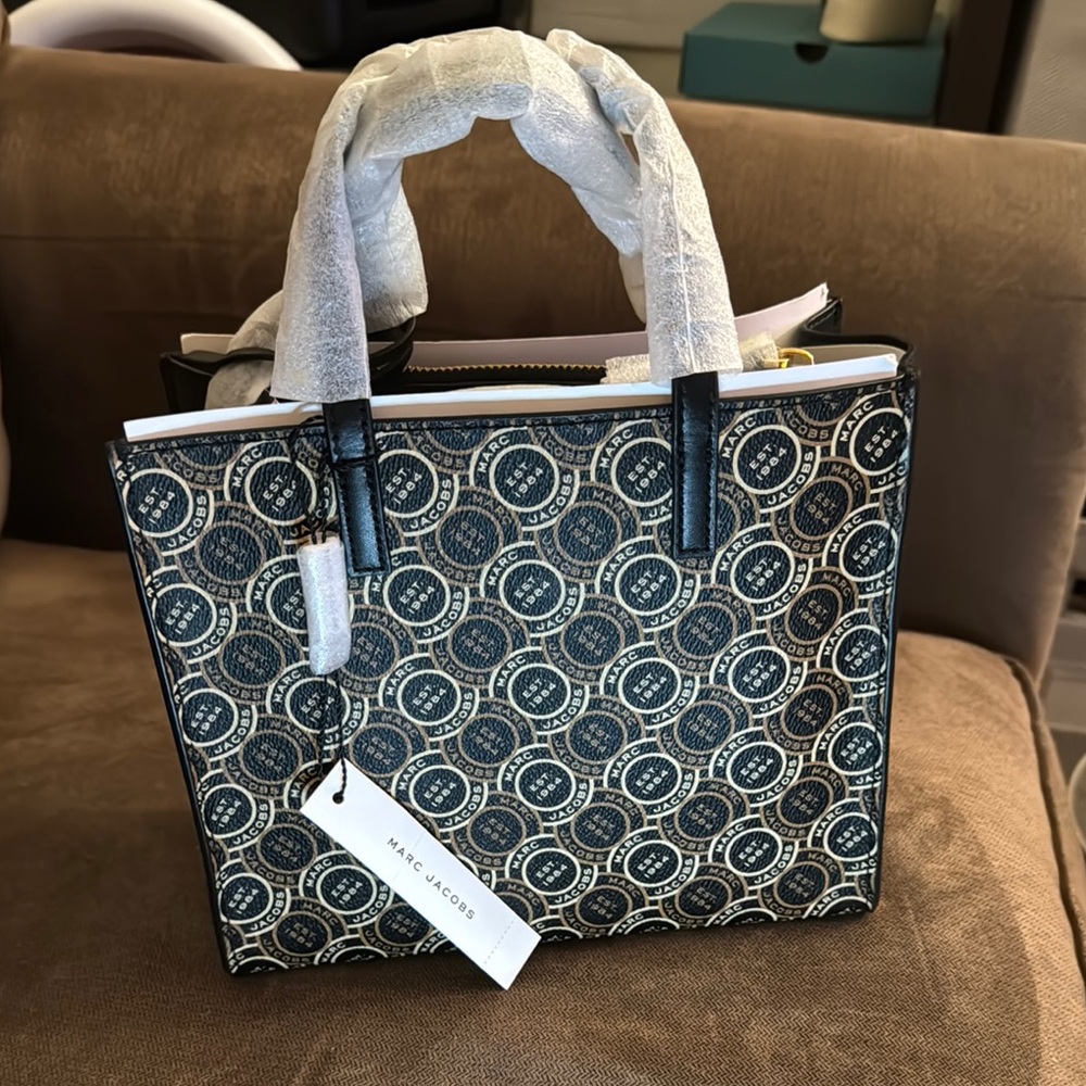 Marc Jacobs Navy and Beige Circle Pattern Tote